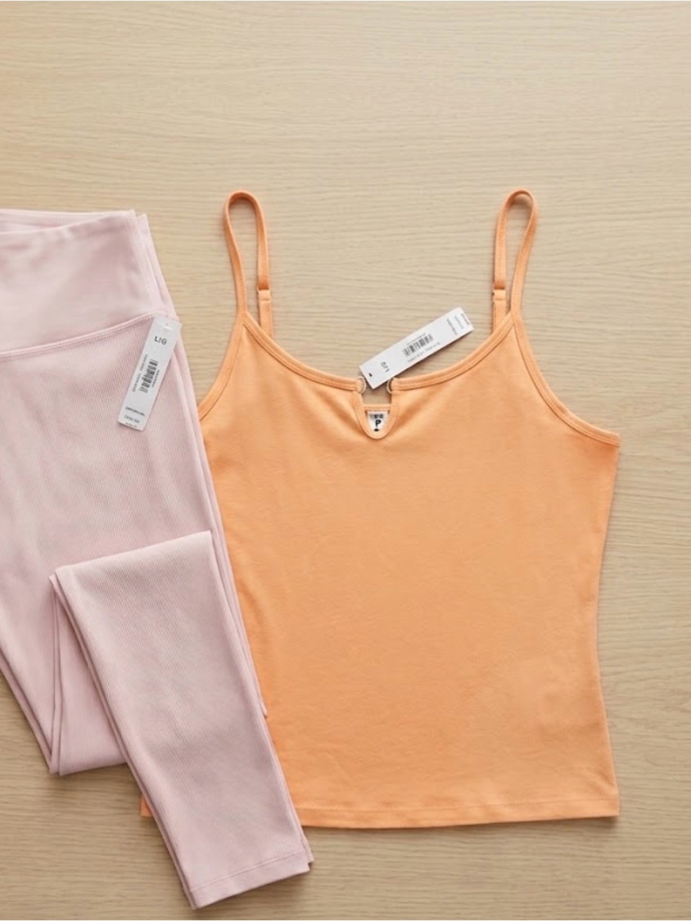 Victoria’s Secret PINK 2-Piece Outfit Size L Tank & VSX Leggings NWT